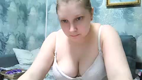 Snapshot of emmamelody944534 chatting on April 11, 2026, 3:49 pm emmamelody online show from April 11, 2026, 3:49 pm