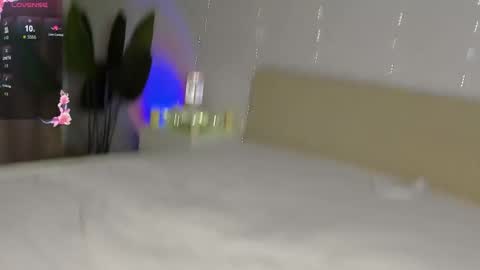 Snapshot of emmanuelleee chatting on January 5, 2026, 5:27 pm emmanuelleee online show from January 5, 2026, 5:27 pm