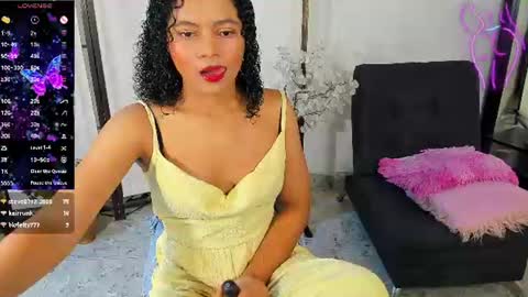 emmaray3 online show from June 25, 2026, 11:04 am