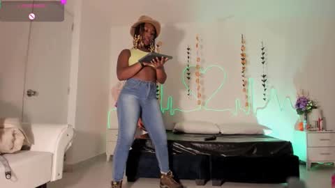 Sara online show from October 18, 2025, 11:33 am