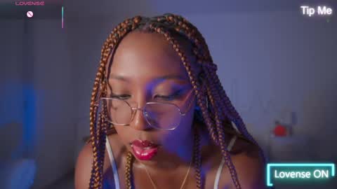 Sara online show from November 13, 2025, 11:42 am