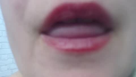 Snapshot of emmasquirt69 chatting on February 15, 2025, 12:48 am emmasquirt69 online show from February 15, 2025, 12:48 am