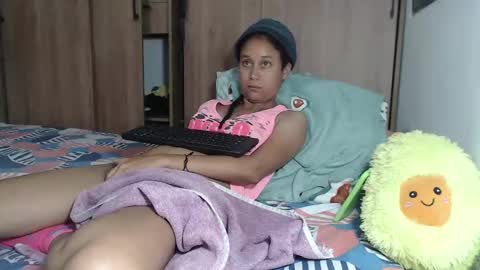 emmasweet95 online show from December 4, 2024, 10:19 pm