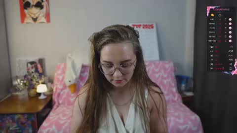 Mia online show from June 16, 2026, 6:43 pm