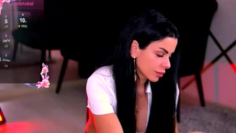 Emma online show from November 26, 2025, 7:48 pm