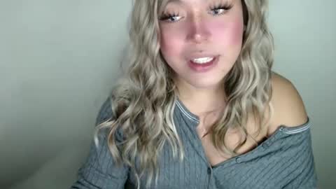 Snapshot of emmawatsoons chatting on September 27, 2025, 10:59 pm YourDreamGirl Emma  online show from September 27, 2025, 10:59 pm