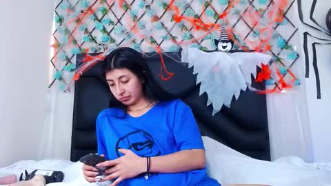  Emma  online show from October 14, 2025, 4:08 pm