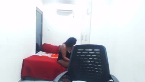 Emmy Lilly and Sam online show from December 10, 2024, 6:49 pm