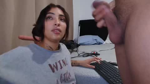 Snapshot of emmi_11 chatting on February 24, 2026, 12:52 am emmi_11 online show from February 24, 2026, 12:52 am