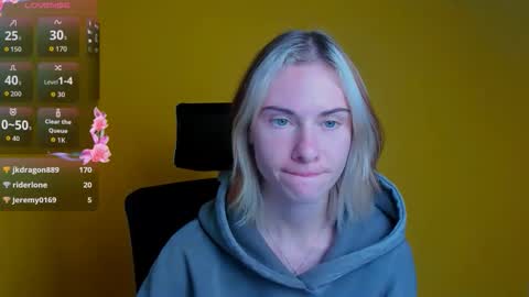 Emmi online show from October 8, 2025, 7:44 pm