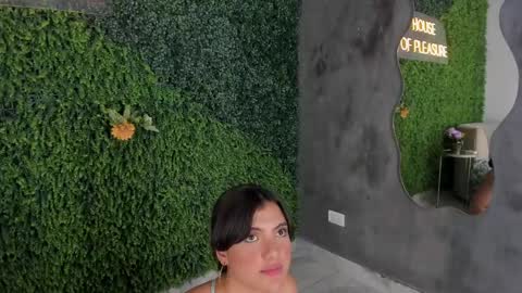 Snapshot of emmiily_z chatting on February 17, 2025, 10:58 pm Emmiily online show from February 17, 2025, 10:58 pm