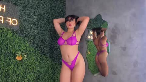 Snapshot of emmiily_z chatting on February 18, 2025, 11:08 pm Emmiily online show from February 18, 2025, 11:08 pm