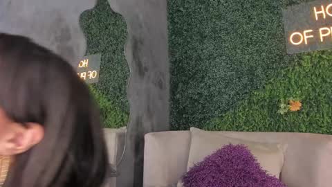 Snapshot of emmiily_z chatting on February 21, 2025, 10:48 pm Emmiily online show from February 21, 2025, 10:48 pm