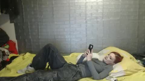 Snapshot of emmily000 chatting on March 12, 2025, 2:30 am Emmily000 online show from March 12, 2025, 2:30 am