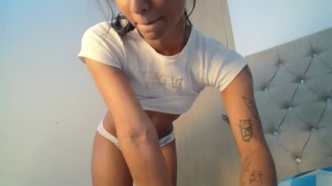 Snapshot of emmily_forever chatting on December 5, 2024, 4:20 am emmily online show from December 5, 2024, 4:20 am