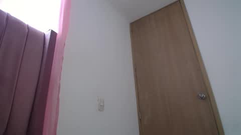 Snapshot of emmily_forever chatting on March 12, 2025, 4:35 pm emmily online show from March 12, 2025, 4:35 pm