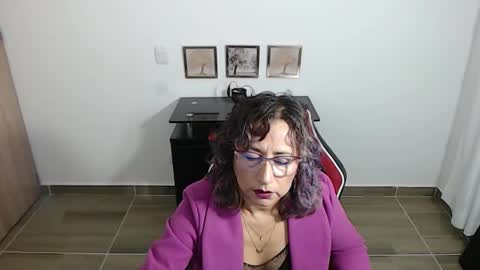 Emmily online show from December 5, 2025, 4:32 am