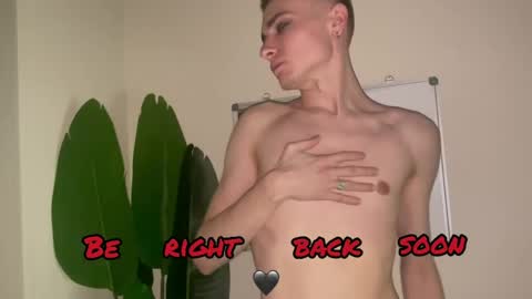 Snapshot of emmit_barker chatting on April 18, 2026, 7:58 pm Emmit online show from April 18, 2026, 7:58 pm