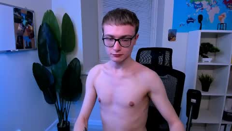 Snapshot of emmit_barker chatting on April 20, 2026, 1:47 pm Emmit online show from April 20, 2026, 1:47 pm
