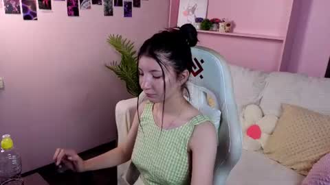 emmy_dreamy_ online show from July 5, 2026, 4:19 am