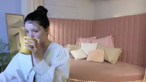emmy_dreamy_ online show from July 8, 2026, 1:21 am