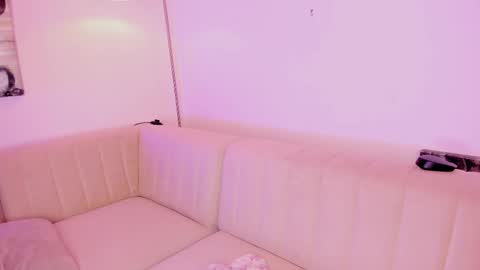 Emmy Heart online show from February 3, 2026, 6:22 am