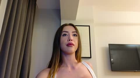 Em online show from December 6, 2024, 11:25 pm