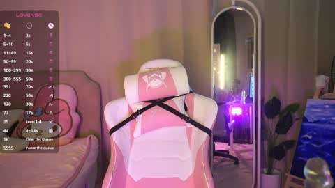 Emmylie online show from February 6, 2026, 7:12 am