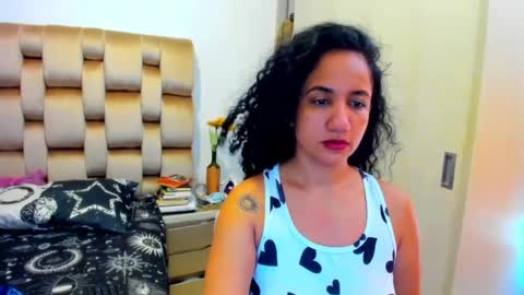 Snapshot of emperatriztapia chatting on June 23, 2026, 2:37 pm emperatriztapia online show from June 23, 2026, 2:37 pm