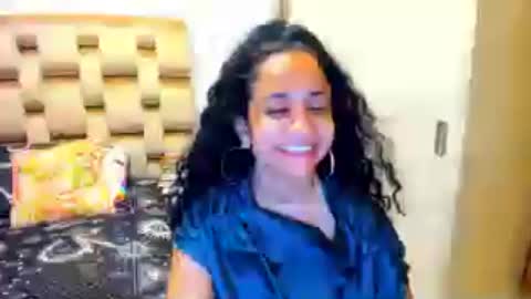 Snapshot of emperatriztapia chatting on June 27, 2026, 12:59 am emperatriztapia online show from June 27, 2026, 12:59 am