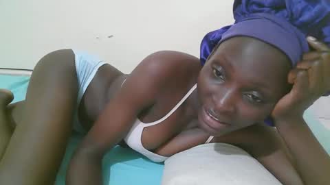 empress_ivy1 online show from April 19, 2026, 6:32 pm