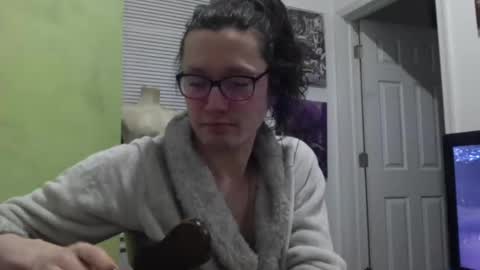 empusalamia online show from January 22, 2025, 2:15 am