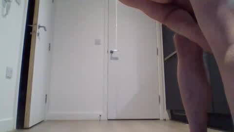 Snapshot of emrys2016833836 chatting on February 4, 2026, 5:24 am emrys2016833836 online show from February 4, 2026, 5:24 am