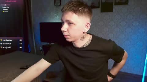 emveeboy96 online show from May 18, 2026, 8:47 pm