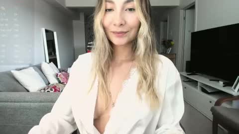 Snapshot of emyconneer chatting on September 20, 2025, 8:54 pm emyconneer online show from September 20, 2025, 8:54 pm