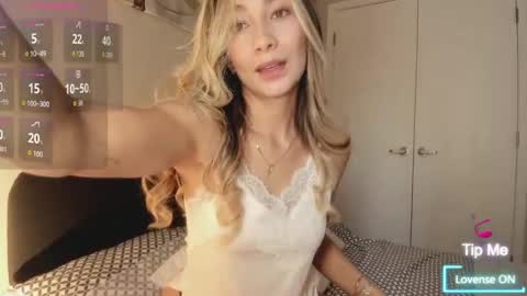emyconneer online show from July 18, 2026, 7:28 pm