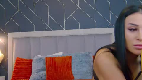  Emy  online show from January 14, 2026, 6:19 am