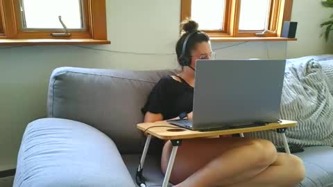 emyxxl online show from May 26, 2026, 5:53 pm