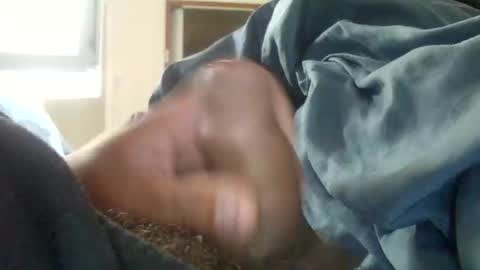 encormoi online show from May 13, 2026, 6:33 am
