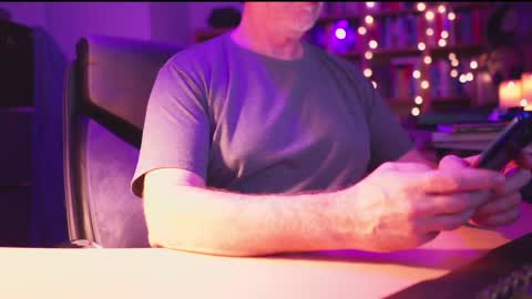 Snapshot of energybra chatting on December 24, 2024, 12:11 am uk online show from December 24, 2024, 12:11 am