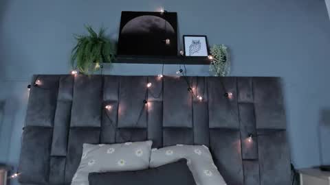  E N G E L  online show from March 19, 2026, 8:02 pm