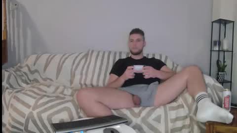 Snapshot of englishladxxx chatting on December 14, 2024, 10:07 pm Englishladxxx online show from December 14, 2024, 10:07 pm