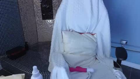 enifery online show from February 27, 2026, 7:36 pm