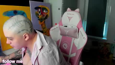 enigmastella online show from January 7, 2026, 11:01 am