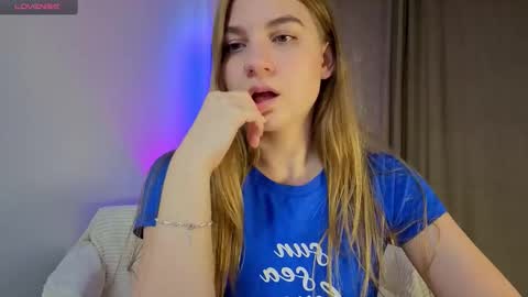 Snapshot of enjoyeverymoment_ chatting on October 6, 2025, 1:19 pm enjoyeverymoment_ online show from October 6, 2025, 1:19 pm