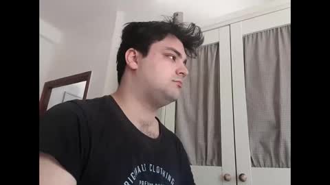 enrique696912345 online show from April 16, 2026, 2:07 pm