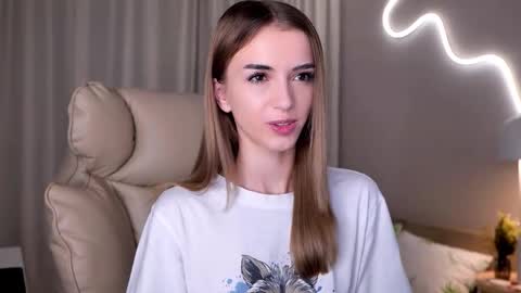 entya online show from November 22, 2025, 8:13 am