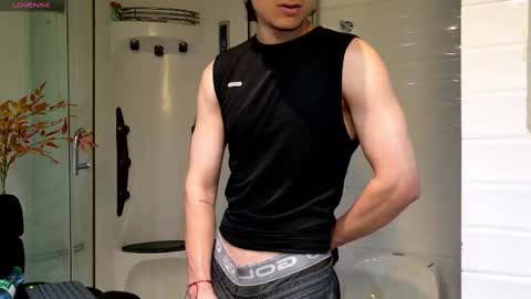 enzo_steel online show from March 14, 2026, 11:10 pm