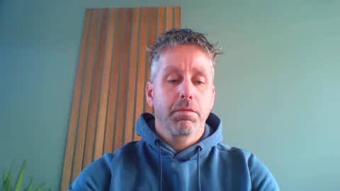 Snapshot of enzoenzo7 chatting on February 19, 2025, 2:12 pm Enzos Massive Cock online show from February 19, 2025, 2:12 pm