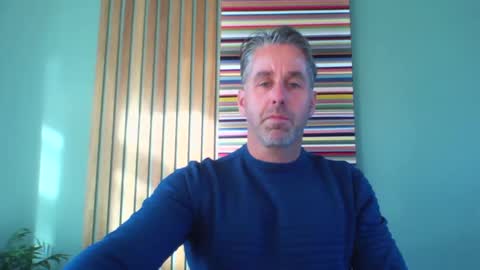 Snapshot of enzoenzo7 chatting on September 23, 2025, 7:11 am Enzos Massive Cock online show from September 23, 2025, 7:11 am